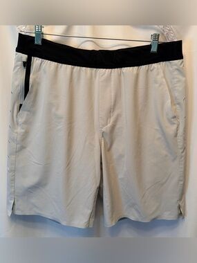 NWOT Ten Thousand Lined Interval Shorts Men’s XL Drawstring 9” Inseam Light Gray